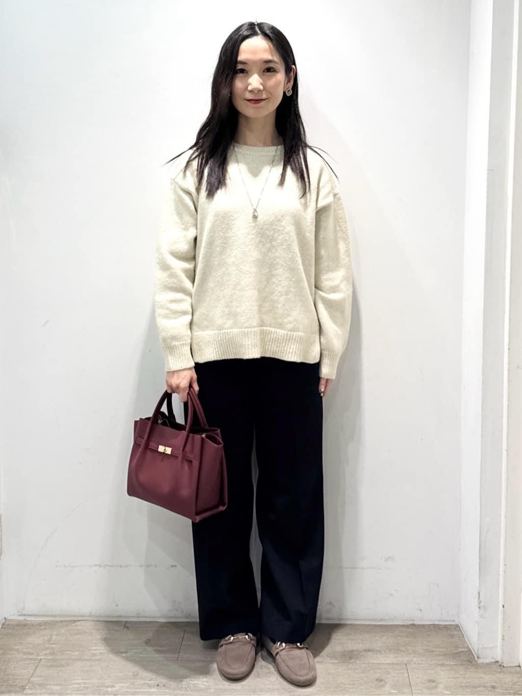 yuicciさんの「OPAQUE.CLIP｜リラクシークルーネックニット【洗濯機OK】」を使ったコーディネート