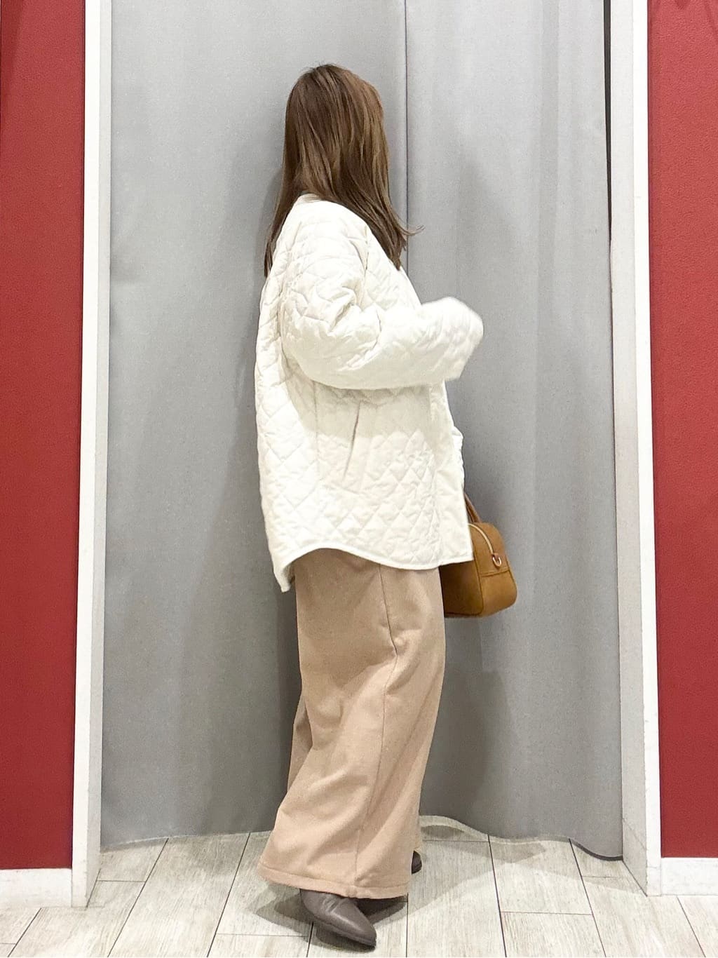 shioさんの「SHOO･LA･RUE｜【毛玉になりにくい/洗濯機可/S-LL】お袖パールの上品ニット」を使ったコーディネート