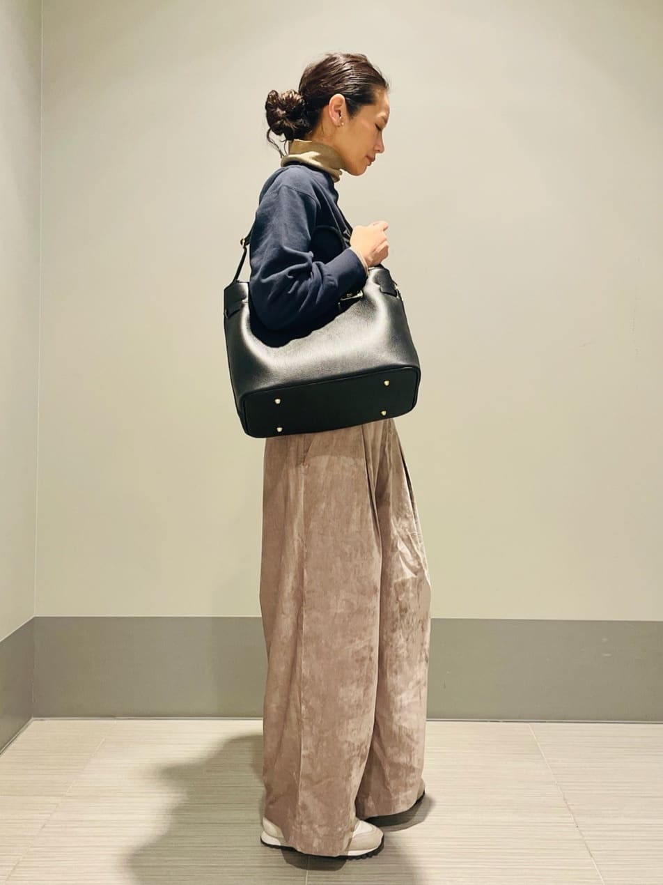 Annさんの「DRESSTERIOR｜ソフト別珍イージーパンツ」を使ったコーディネート