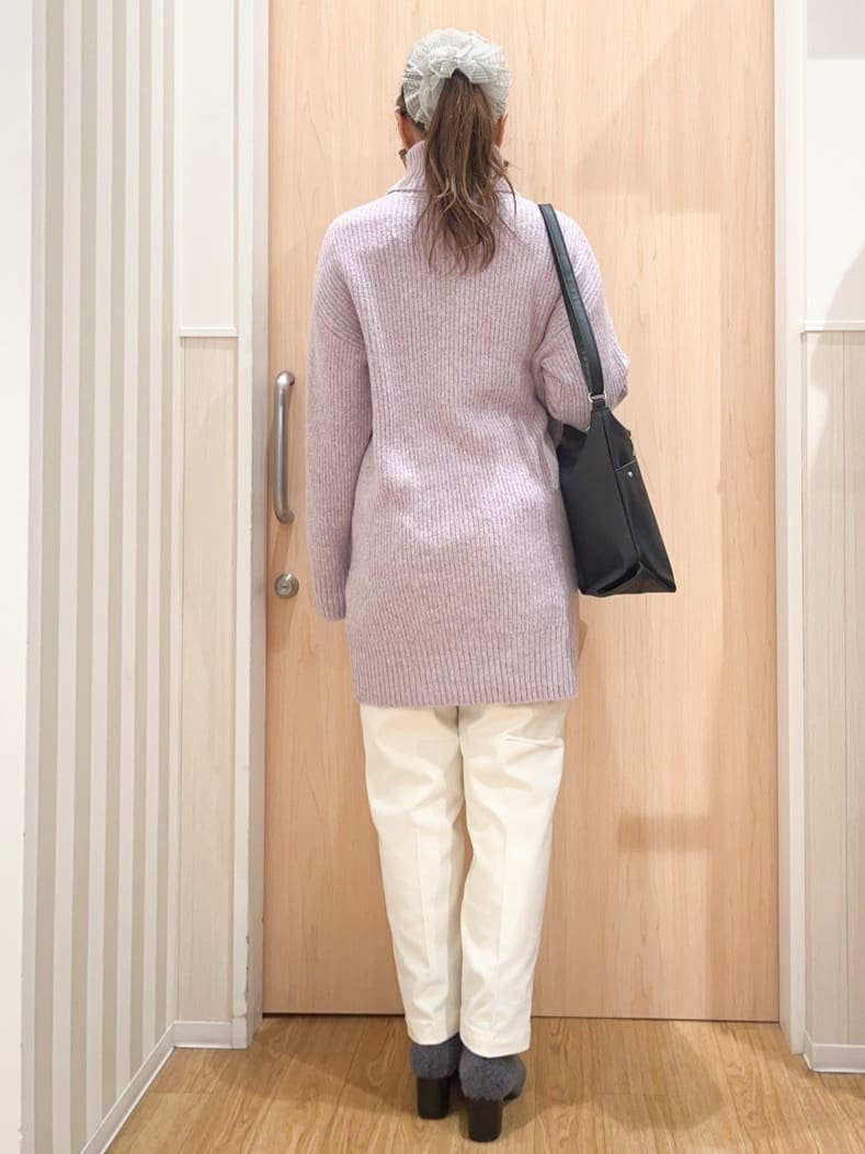 natsumiさんの「SHOO･LA･RUE｜【洗濯機可/S-LL】すっきり上品に ベーシックテーパードパンツ」を使ったコーディネート