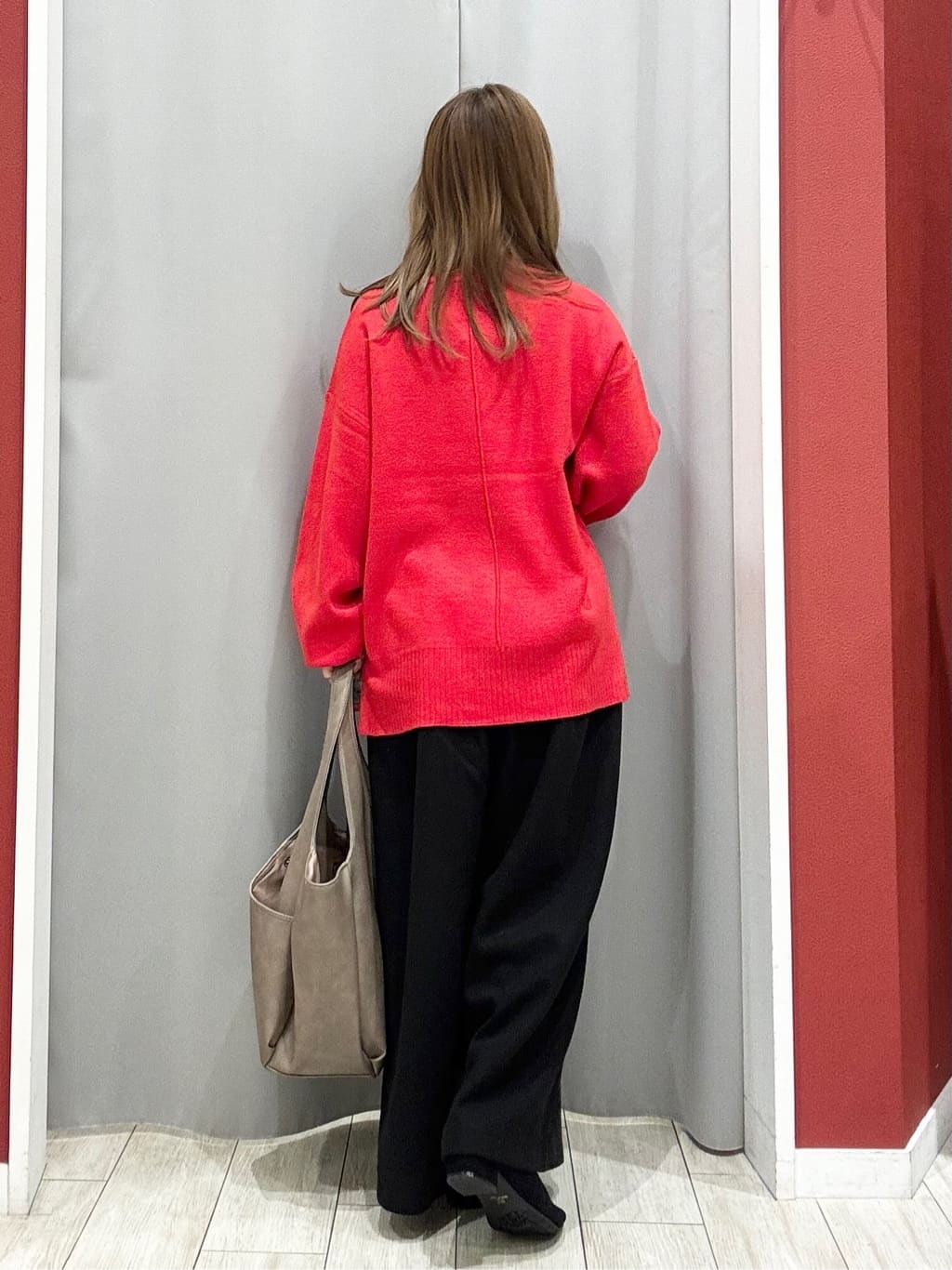 shioさんの「SHOO･LA･RUE｜【洗濯機可/S-LL】厚すぎない　ゆったりシンプルもちもちニット」を使ったコーディネート