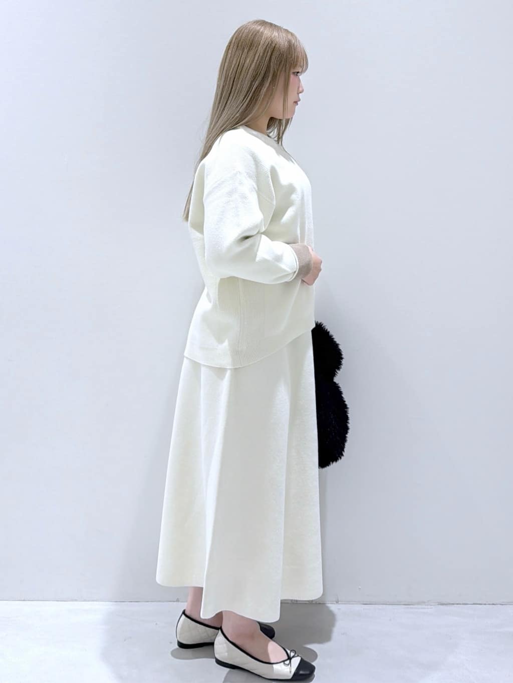 manaさんの「OPAQUE.CLIP｜サイド編地切替ニットトップス／セットアップ対応【洗濯機OK】」を使ったコーディネート