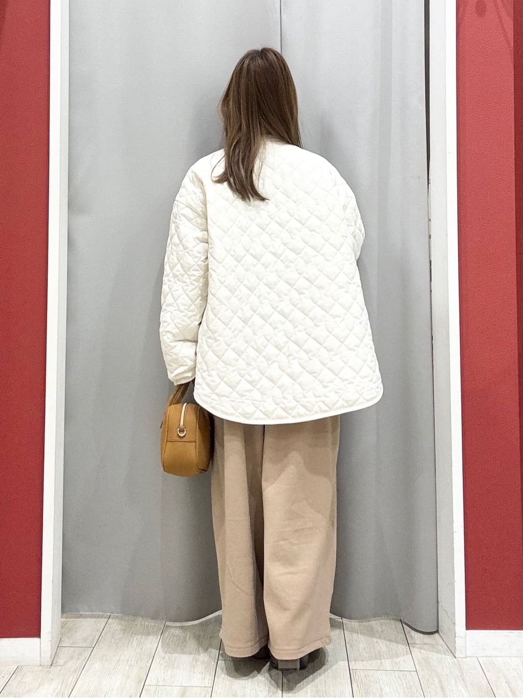 shioさんの「SHOO･LA･RUE｜【毛玉になりにくい/洗濯機可/S-LL】お袖パールの上品ニット」を使ったコーディネート