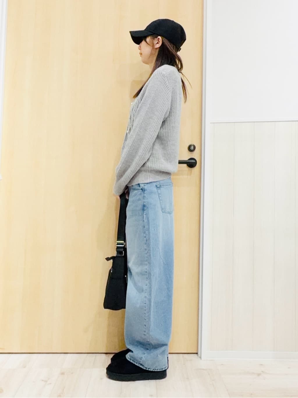 Naさんの「SHOO･LA･RUE｜【撥水/軽量】驚きの収納力 10ポケットショルダーバッグ」を使ったコーディネート