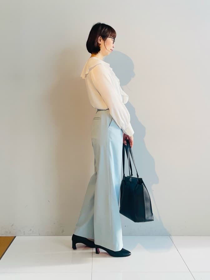 murayamaさんの「INDIVI｜【洗える】ラッフルサテンブラウス」を使ったコーディネート