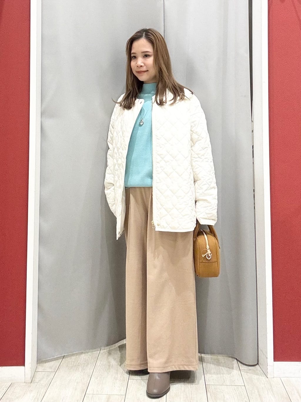 shioさんの「SHOO･LA･RUE｜【毛玉になりにくい/洗濯機可/S-LL】お袖パールの上品ニット」を使ったコーディネート