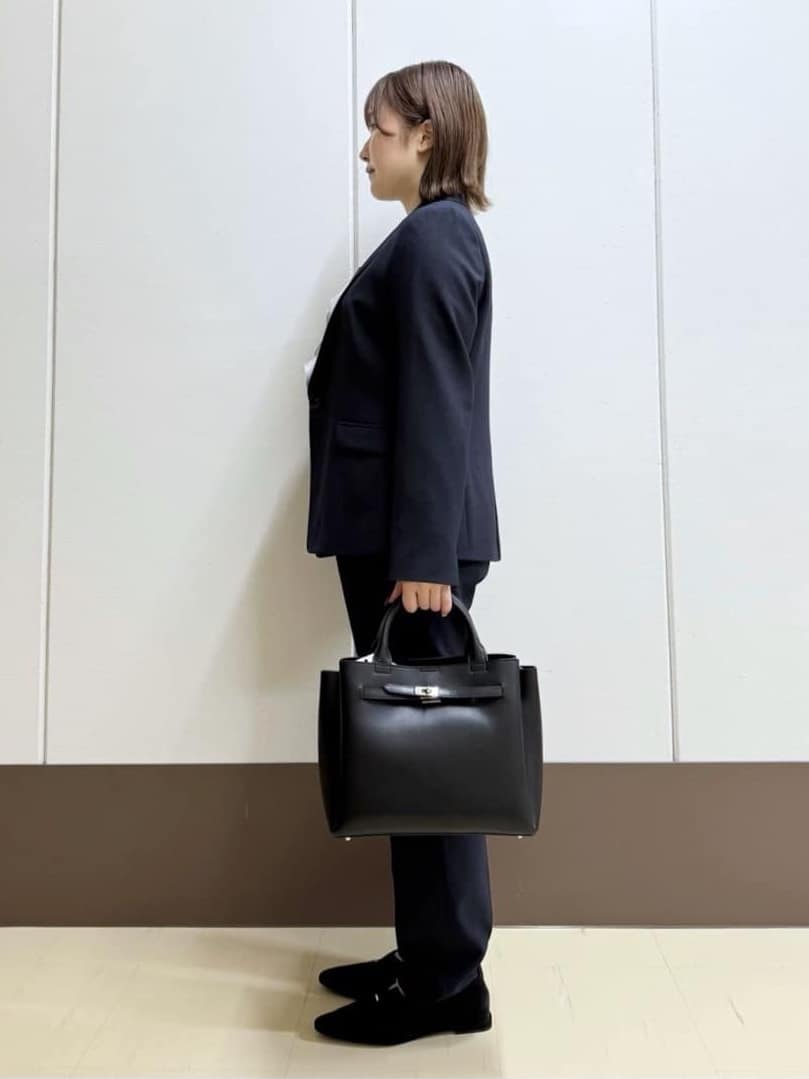 Rikoさんの「INDIVI｜【洗える】ラッフルサテンブラウス」を使ったコーディネート