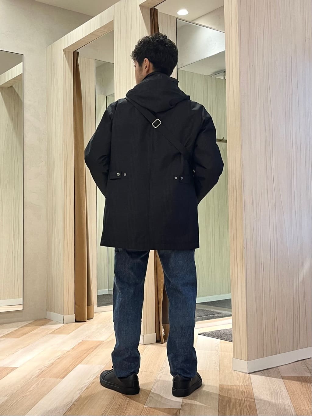 URAさんの「TAKEO KIKUCHI｜【Made in JAPAN】播州織 ドビー千鳥シャツ」を使ったコーディネート