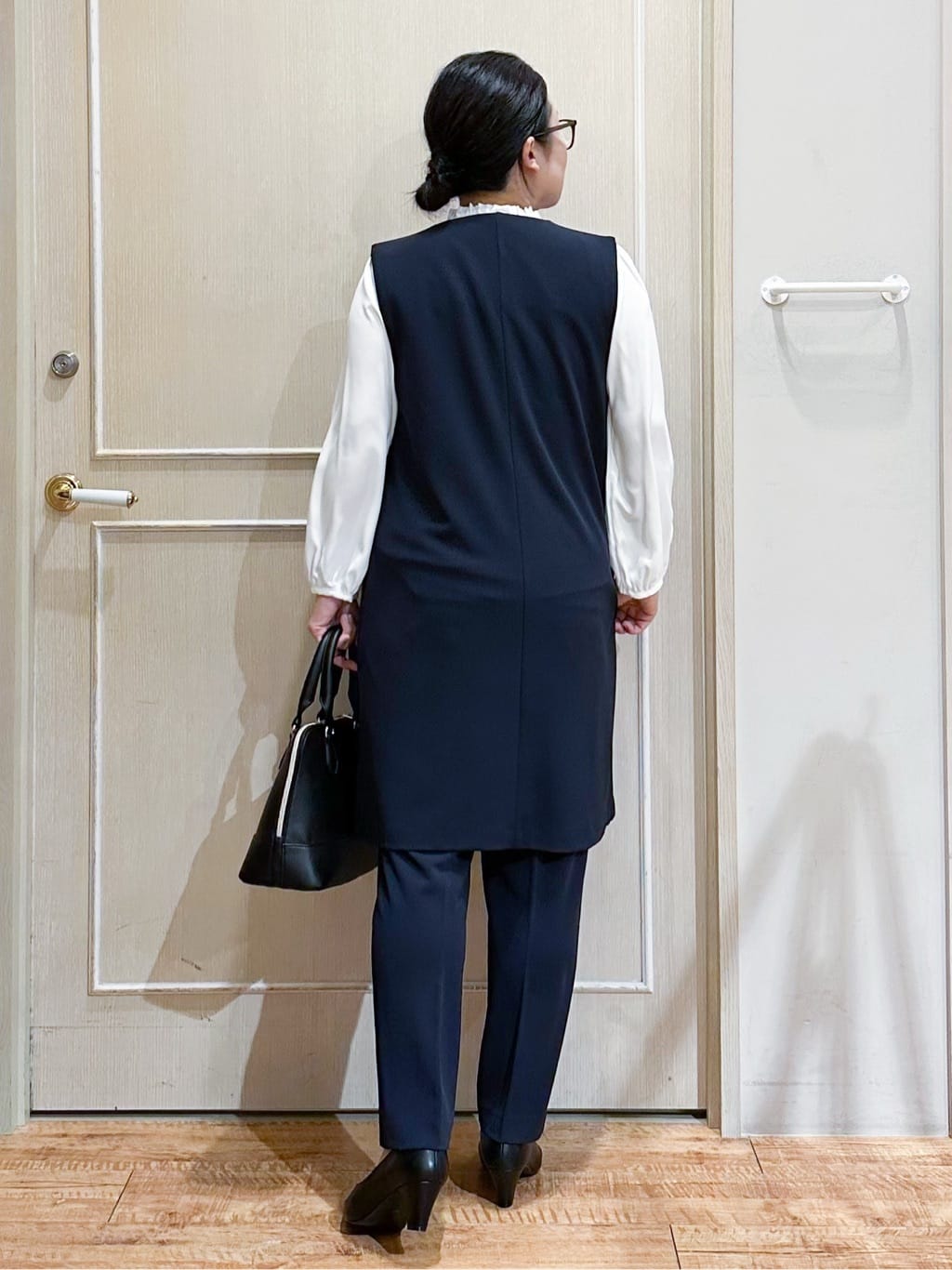 umeさんの「SHOO･LA･RUE｜【洗濯機可/セットアップ可/S-3L】きちんと楽に。カットジョーゼット ロングジレ」を使ったコーディネート