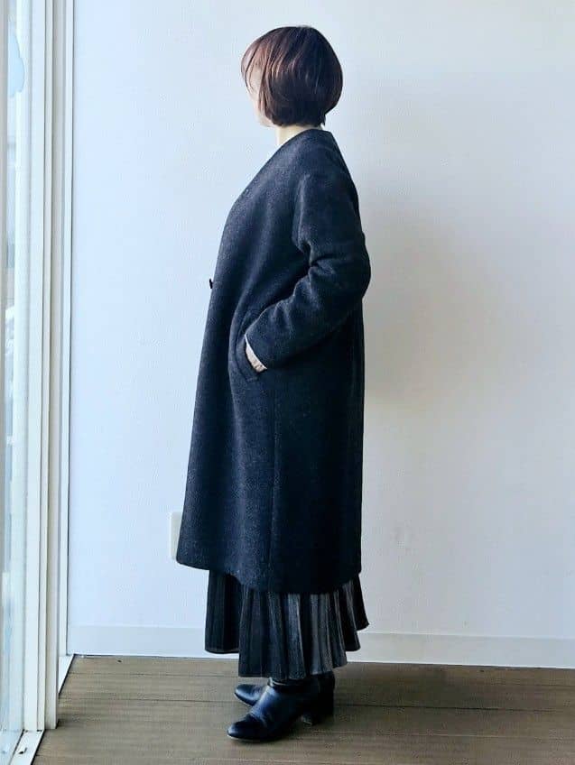 やじまさんの「UNTITLED｜【軽量／ウール混】ライトフォルム ロングコート」を使ったコーディネート