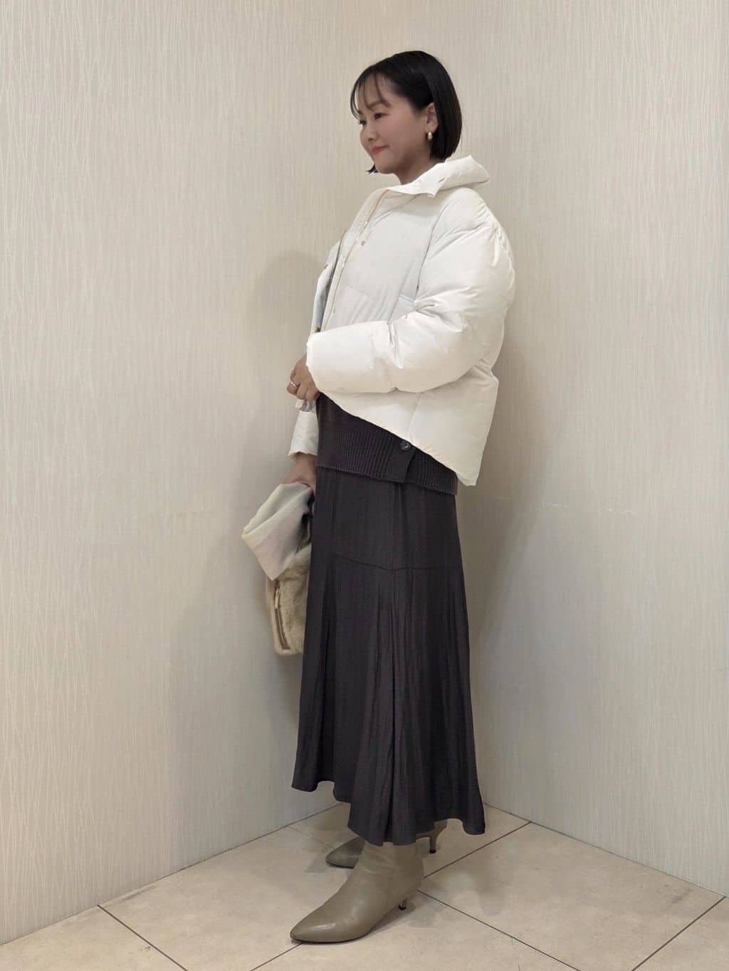 naokoさんの「UNTITLED｜【重ね着もおすすめ/洗える】ウールカシミヤ クルーネックニット」を使ったコーディネート
