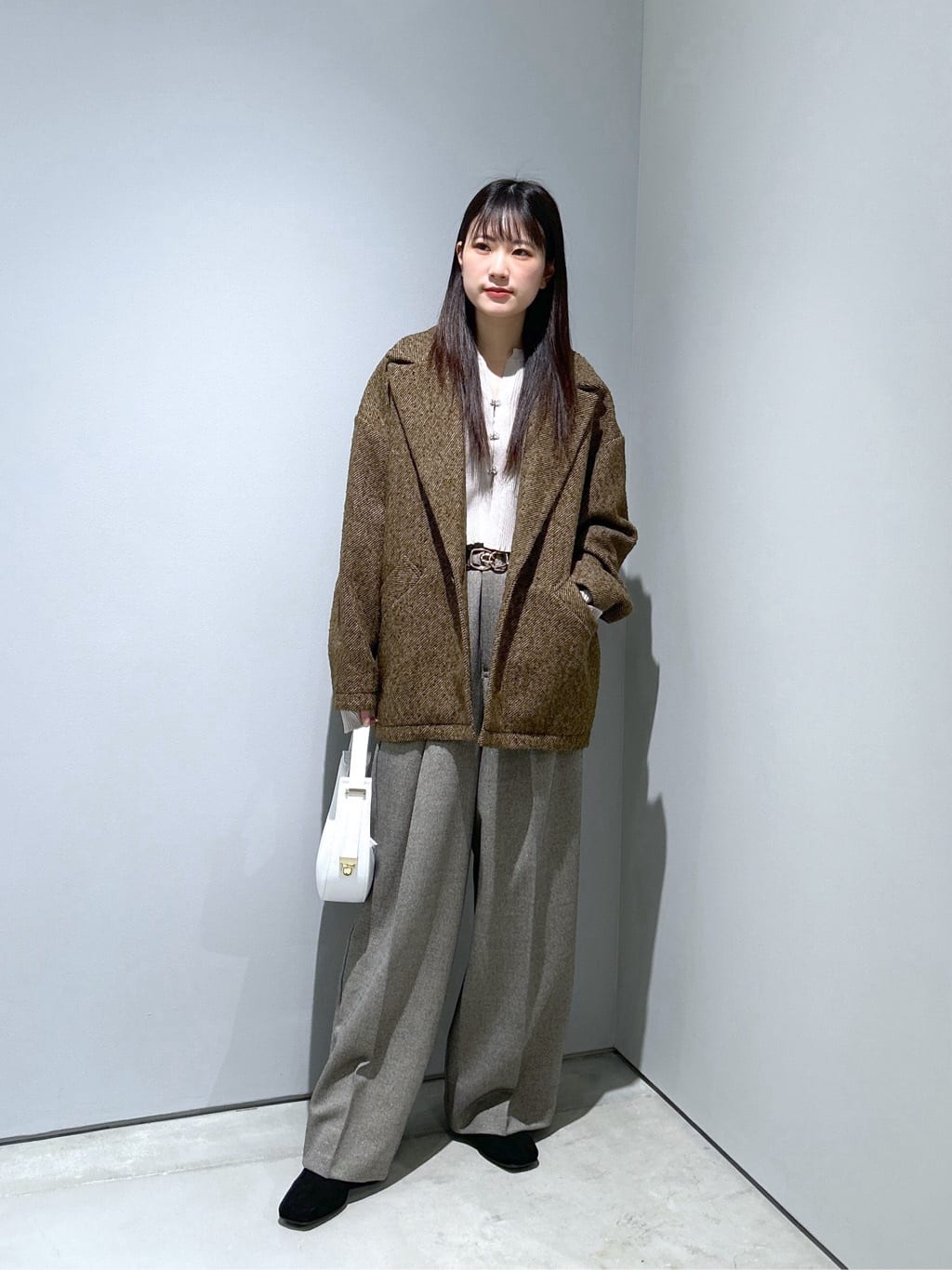 Renoさんの「INDIVI｜クロップドリブホックカーディガン」を使ったコーディネート