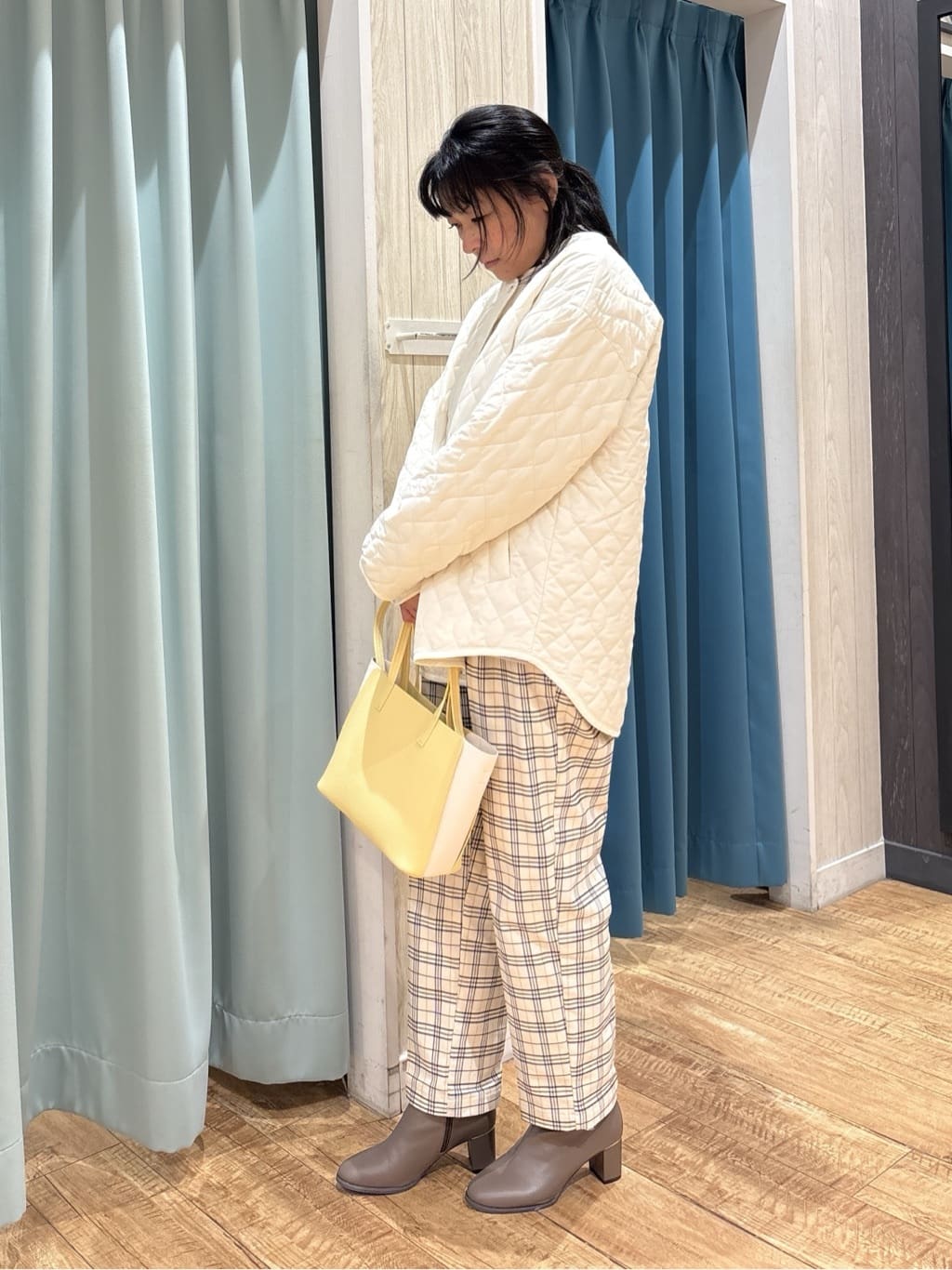 わかさんの「SHOO･LA･RUE｜【洗濯機可/S-LL/撥水】ゴールドパーツで上品に 大人が着たい ノーカラーキルトジャケット」を使ったコーディネート
