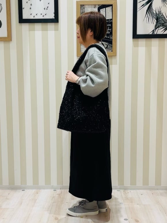 ma_miさんの「SHOO･LA･RUE｜【洗濯機可/S-LL】裾スカラップが差がつく コード刺繍ロゴニット」を使ったコーディネート