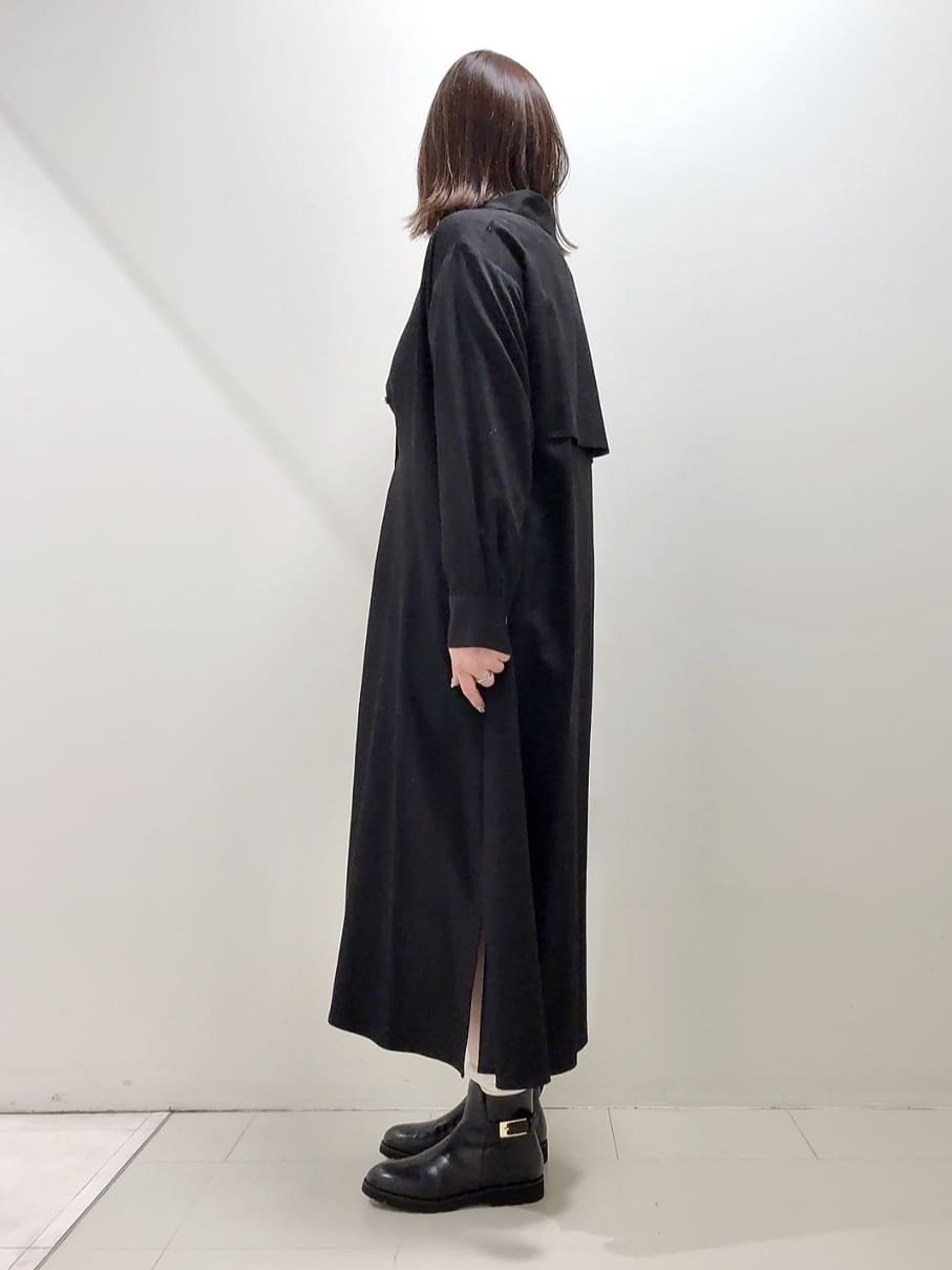 YUIさんの「UNTITLED｜【前開きボタン/ベルト付/羽織シャツ/】2WAYトレンチ風ワンピース」を使ったコーディネート