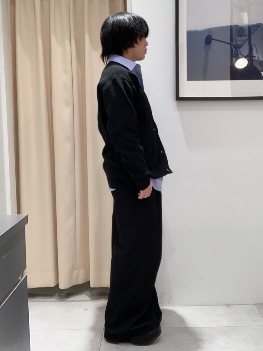 坂。さんの「THE SHOP TK｜【季節の変わり目に最適】ニットカーディガン ドライタッチ／軽量」を使ったコーディネート