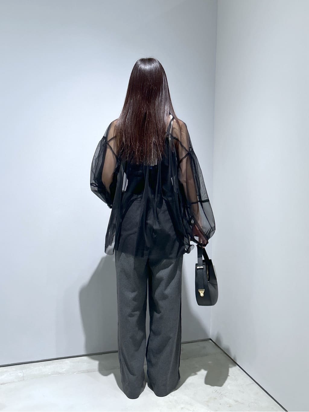 Renoさんの「INDIVI｜Comfy SET UP｜イージーストレートスラックス【セットアップ対応／通勤／カセット服】」を使ったコーディネート