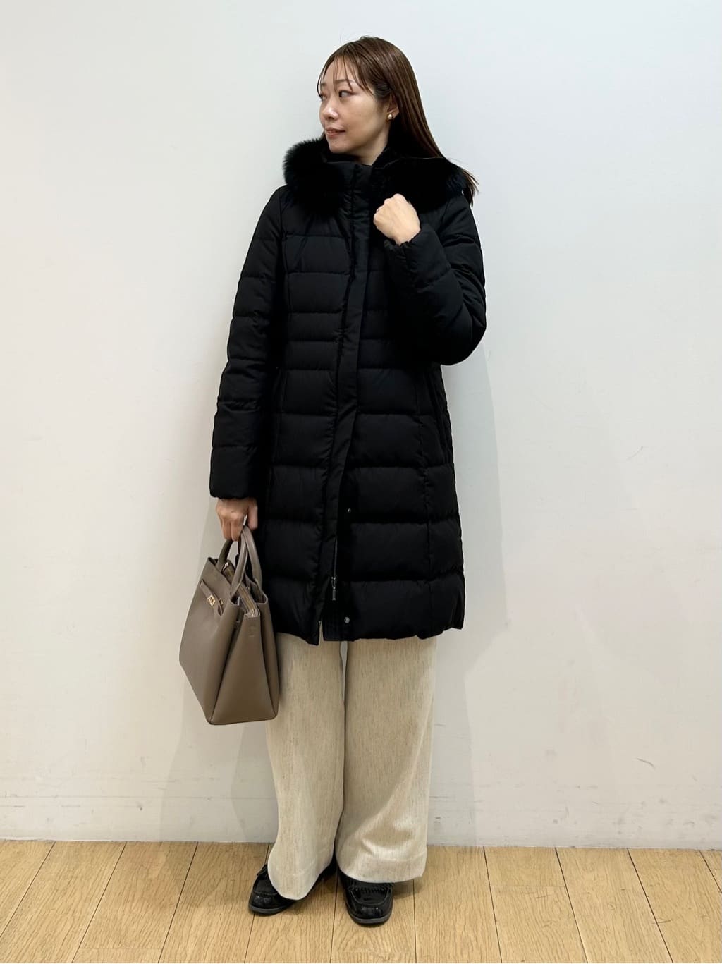 kozueさんの「INDIVI｜【冬ニット人気NO．1！／カシミヤ混】ミドルゲージハイネックニット」を使ったコーディネート