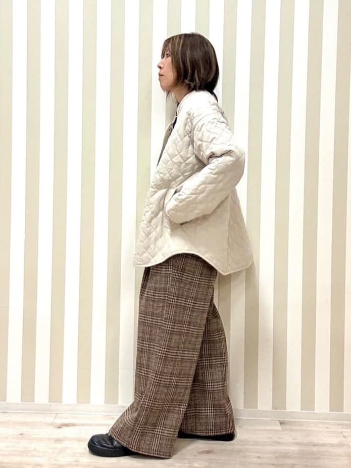 pieceさんの「SHOO･LA･RUE｜【あったか/S-LL】脚のラインをきれいに魅せる チェック柄ワイドパンツ」を使ったコーディネート