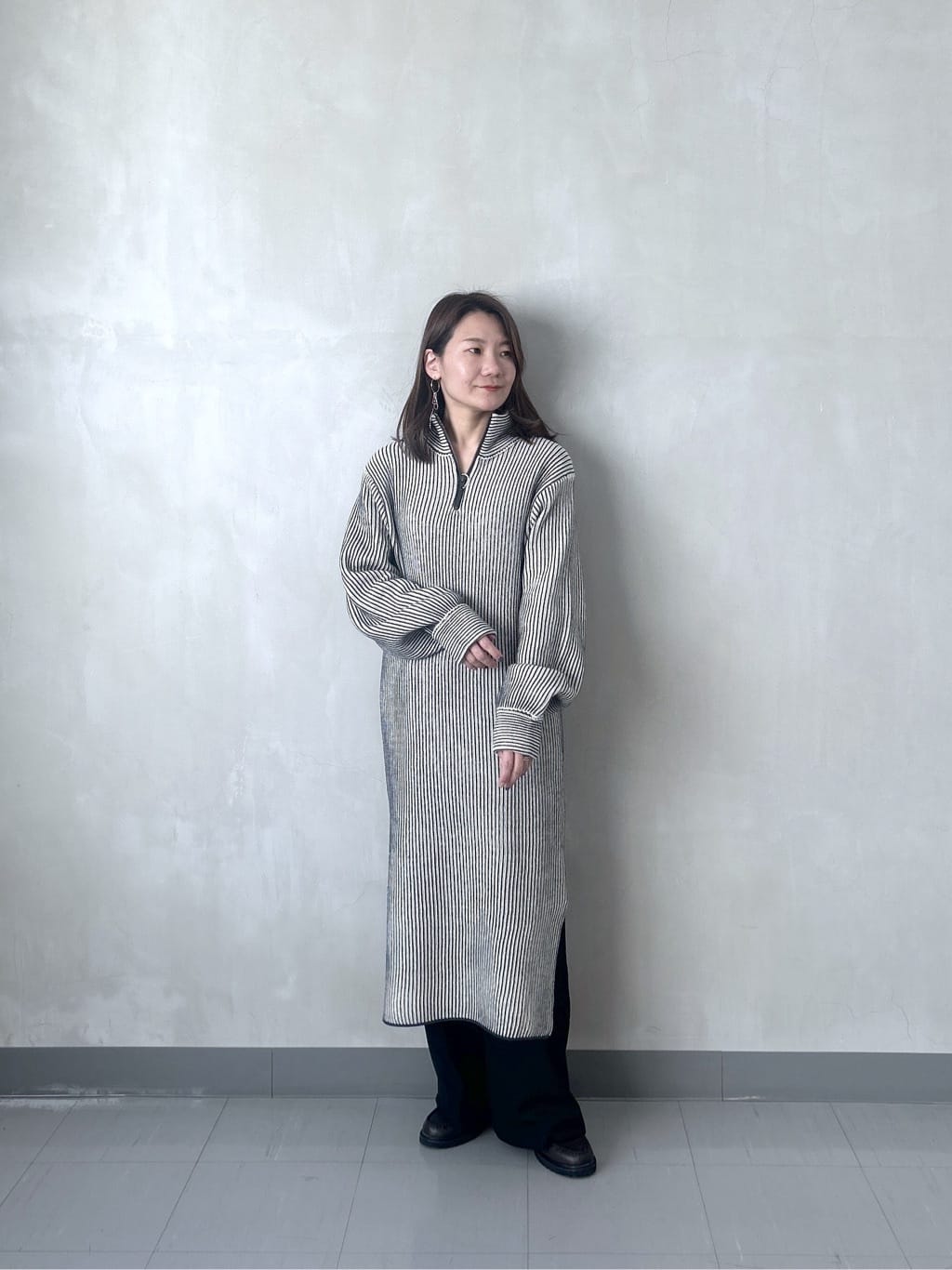 takaさんの「INDIVI｜スタンドネックニットワンピース」を使ったコーディネート