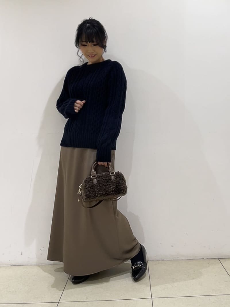 watanabeさんの「UNTITLED｜【ウエストゴム/洗える】サテンナロースカート」を使ったコーディネート