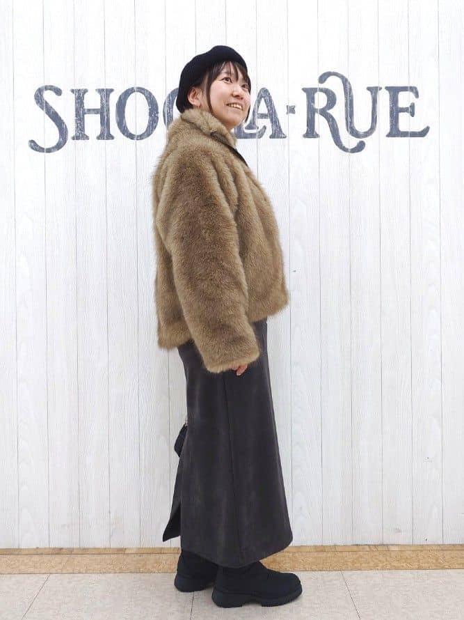 とろろさんの「SHOO･LA･RUE｜【S-LL/洗濯機可】ふわふわがやみつきになる柔らかさ スウェットライクロゴニット」を使ったコーディネート