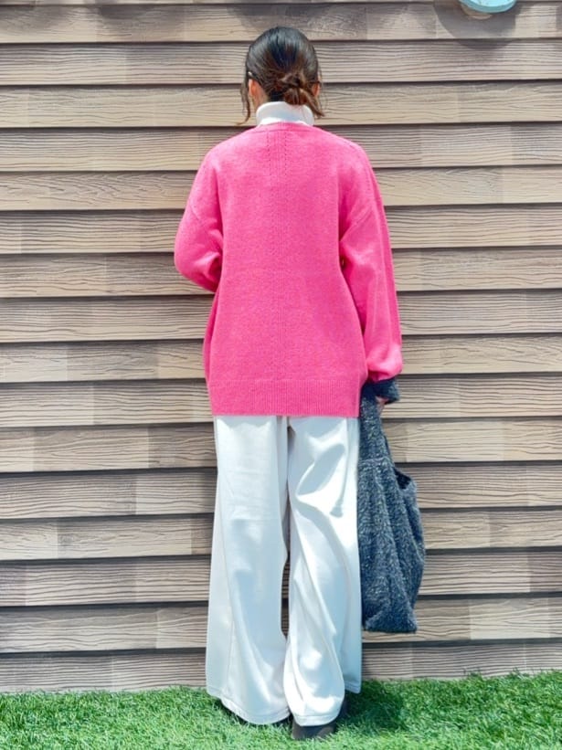 himiさんの「SHOO･LA･RUE｜【着丈選べる/きっと虜になる】あったかもちもち ワイドパンツ」を使ったコーディネート