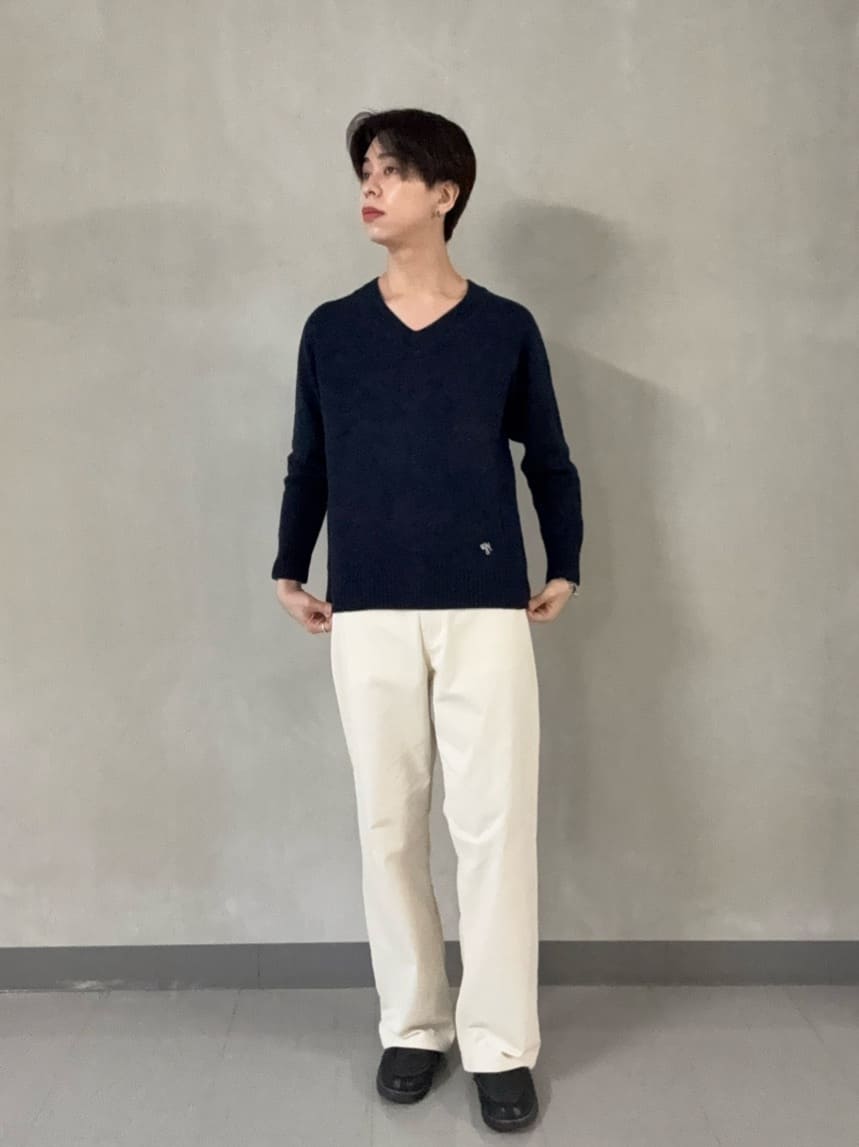 Yukiさんの「Dessin｜ウールカシミヤVネック」を使ったコーディネート