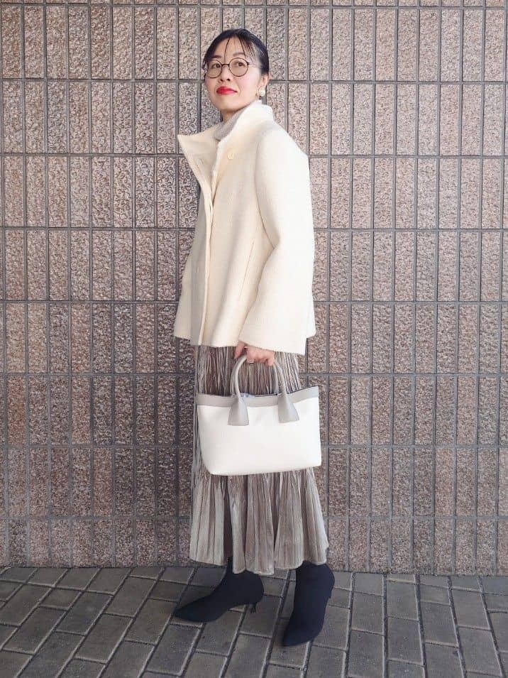 MUTSUKOさんの「UNTITLED｜【ツイード風/スタンドカラー】ファンシーヘリンボンコート」を使ったコーディネート