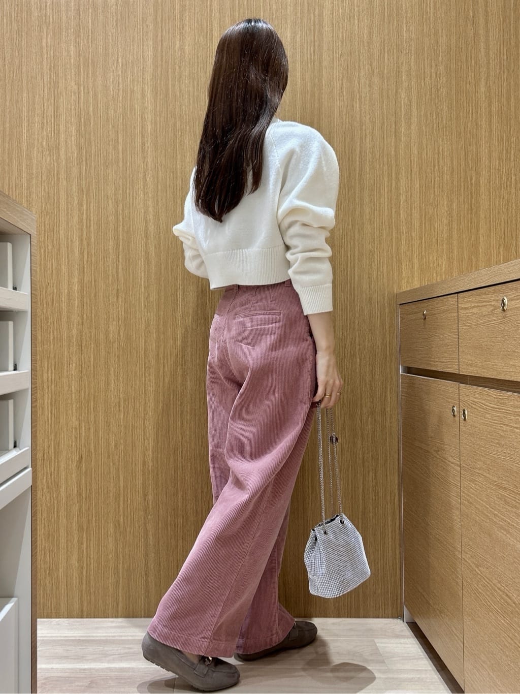 maiさんの「OPAQUE.CLIP｜ショルダータックショートニット【洗濯機OK】」を使ったコーディネート