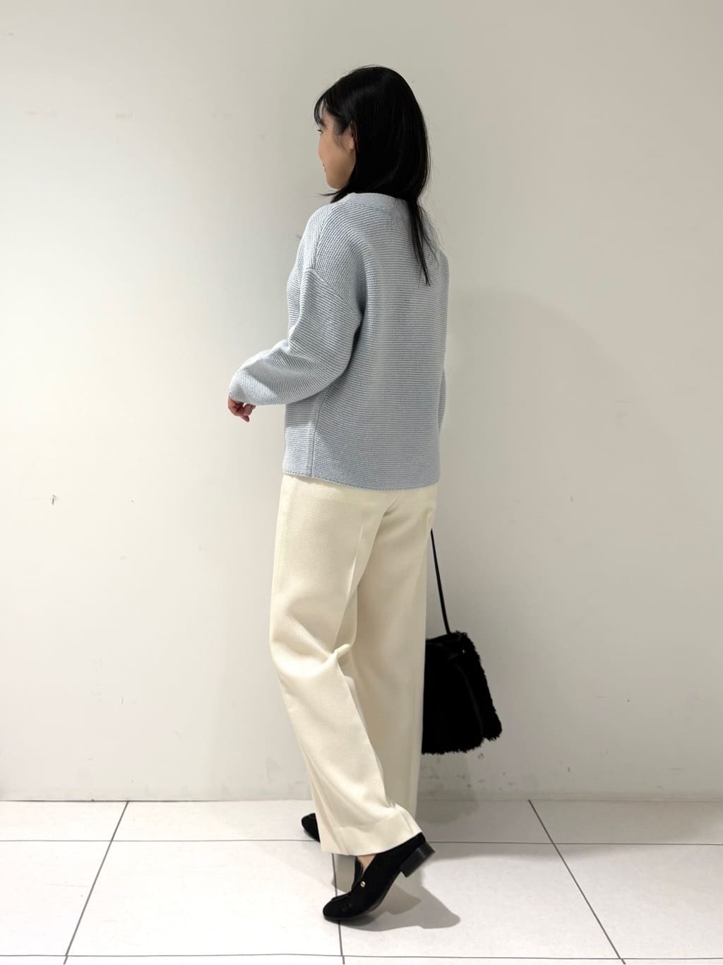 momokoさんの「INDIVI｜【洗える／大人ラメ】カラーMIXボトルネックニット」を使ったコーディネート