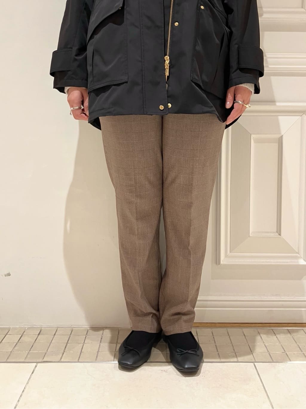 TAJIさんの「DRESSTERIOR｜アルパカブレンドVネックニット」を使ったコーディネート