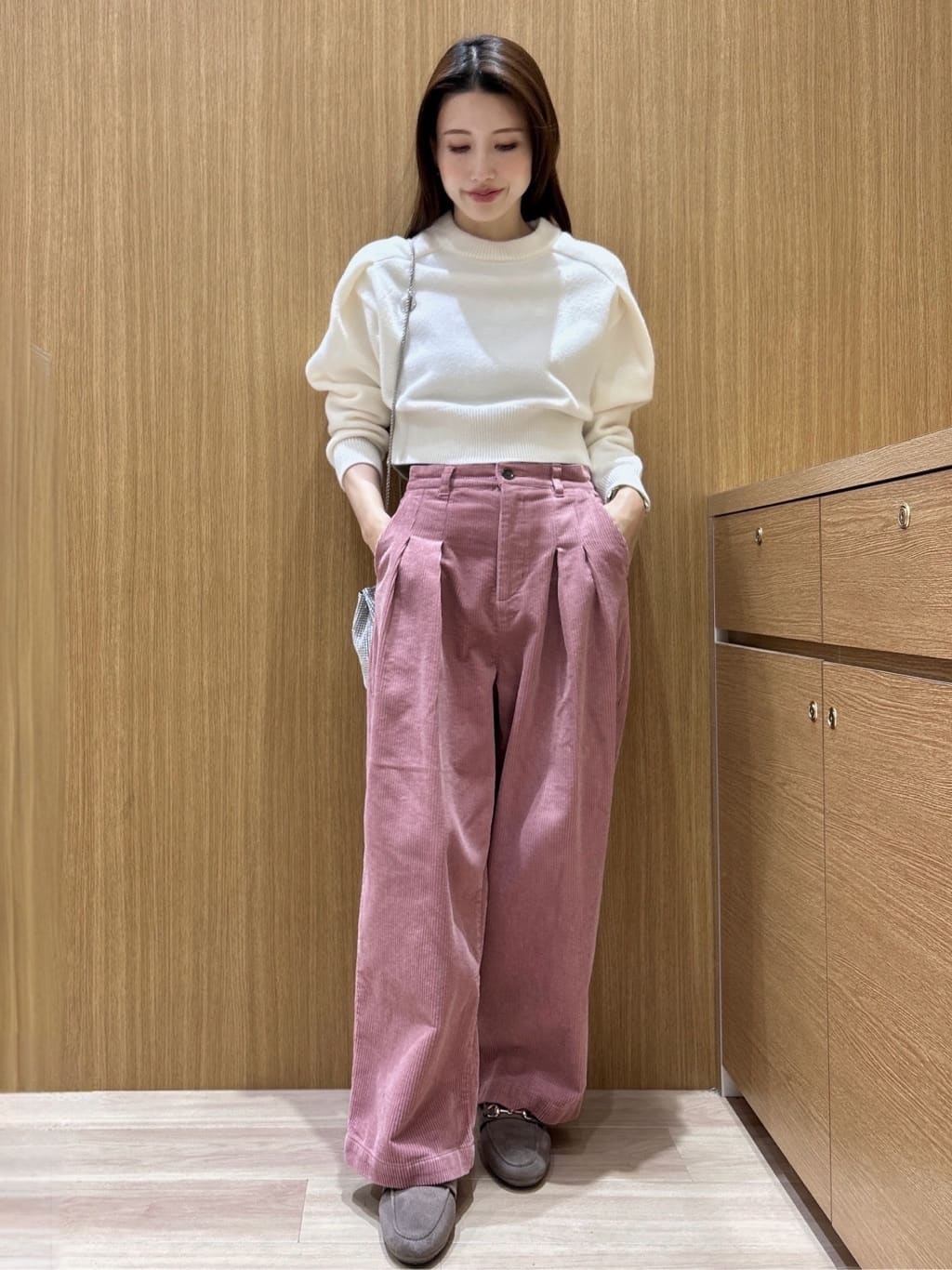 maiさんの「OPAQUE.CLIP｜ショルダータックショートニット【洗濯機OK】」を使ったコーディネート