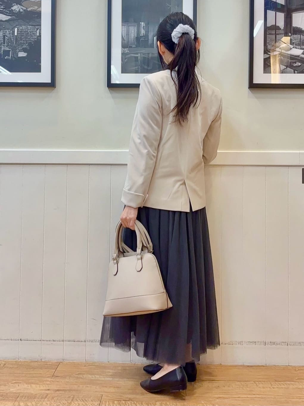 ゆうさんの「SHOO･LA･RUE｜【洗濯機可/セットアップ可/S-3L】きちんと楽に。カットジョーゼットノーカラージャケット」を使ったコーディネート
