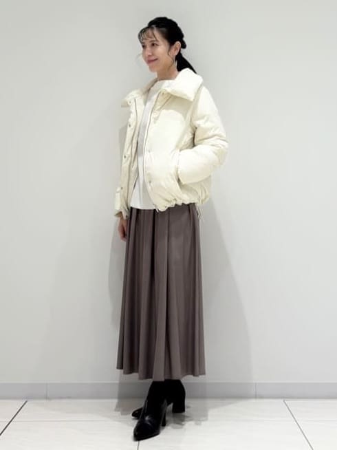 kayoさんの「INDIVI｜【撥水／洗える／デザイン衿】ステッチレス ショートダウンコート」を使ったコーディネート