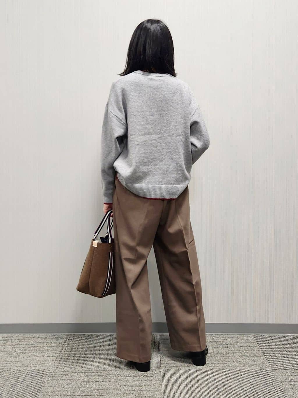 naraさんの「Dessin｜【洗える】ペイント風刺繍入り配色ラインニット」を使ったコーディネート