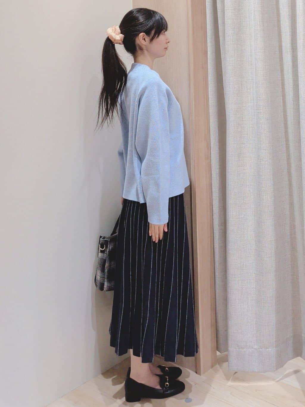 Yuiさんの「grove｜ラグランスリーブ肩釦ニット」を使ったコーディネート