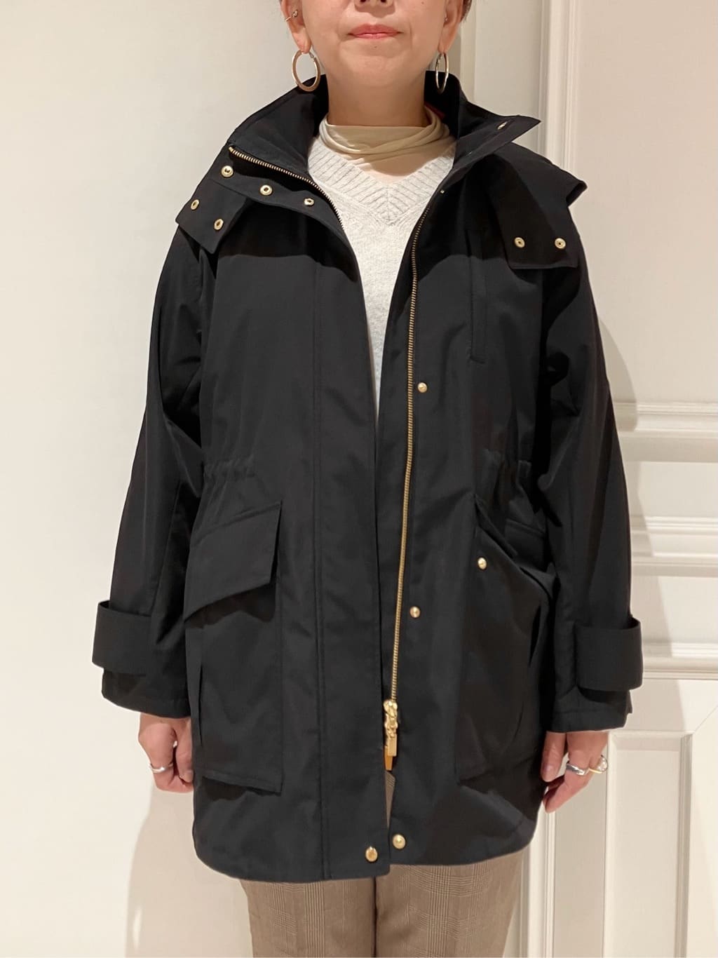 TAJIさんの「DRESSTERIOR｜アルパカブレンドVネックニット」を使ったコーディネート