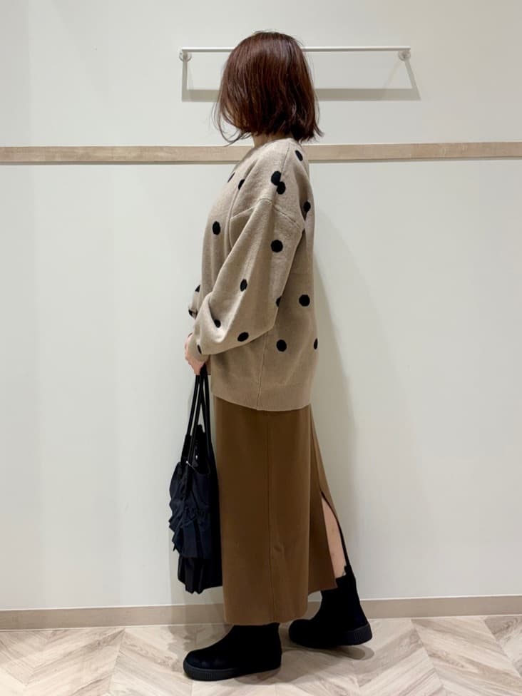 c_h_i_k_aさんの「SHOO･LA･RUE｜【洗濯機可/セットアップ可/毛玉になりにくい】心地よく穿ける ニットナロースカート」を使ったコーディネート