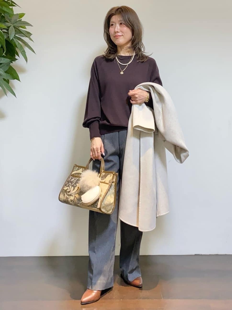 tomoさんの「UNTITLED｜【8色展開／コンパクト丈】レーヨン混 コクーンニット」を使ったコーディネート