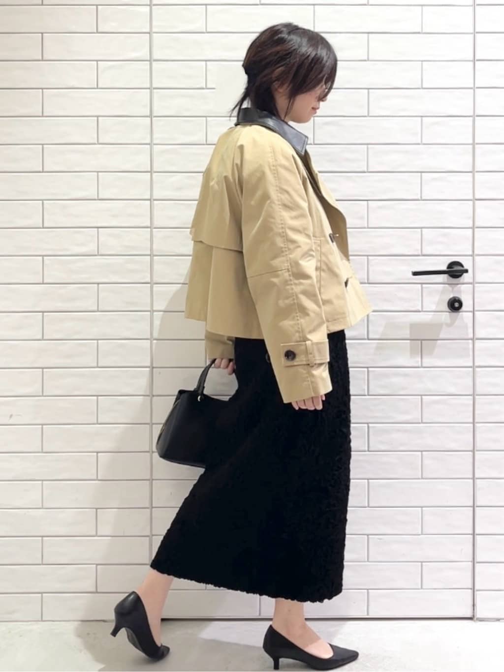 しおりさんの「OPAQUE.CLIP｜ジャカード編みニットナロースカート【洗える】」を使ったコーディネート