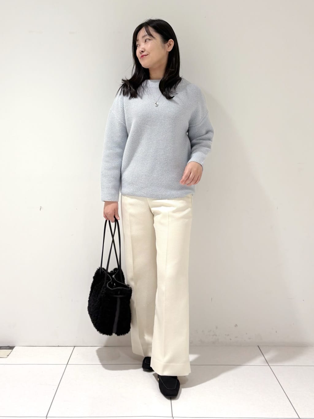 momokoさんの「INDIVI｜【洗える／大人ラメ】カラーMIXボトルネックニット」を使ったコーディネート