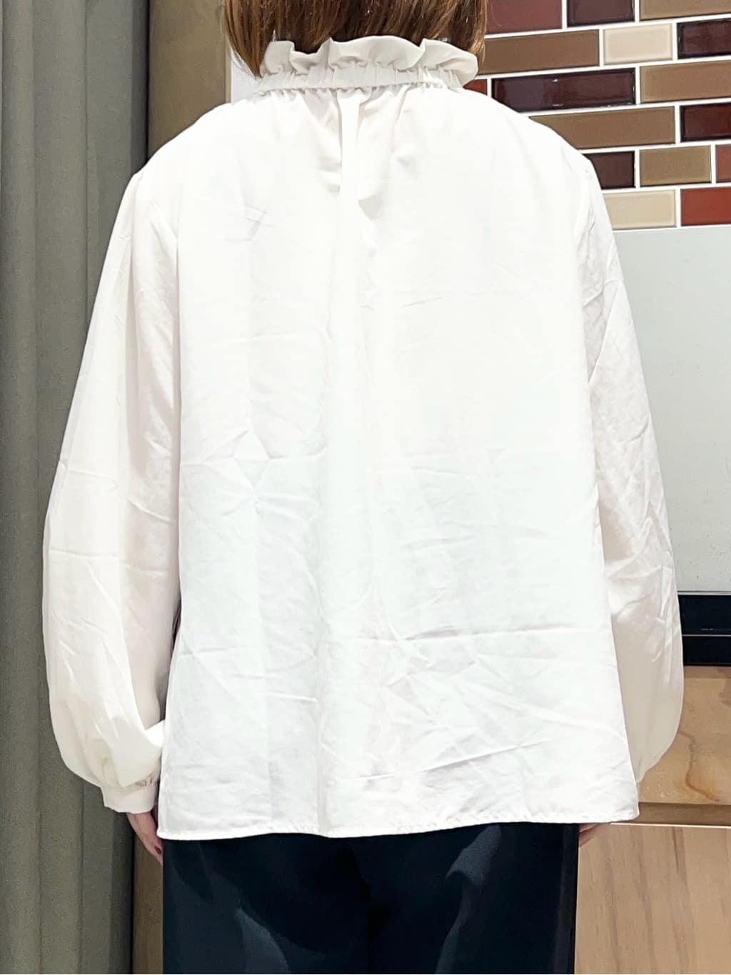 かのさんの「THE SHOP TK｜【通勤・きちんと見えに】ダブルクロス ペプラムジレ/セットアップ可」を使ったコーディネート