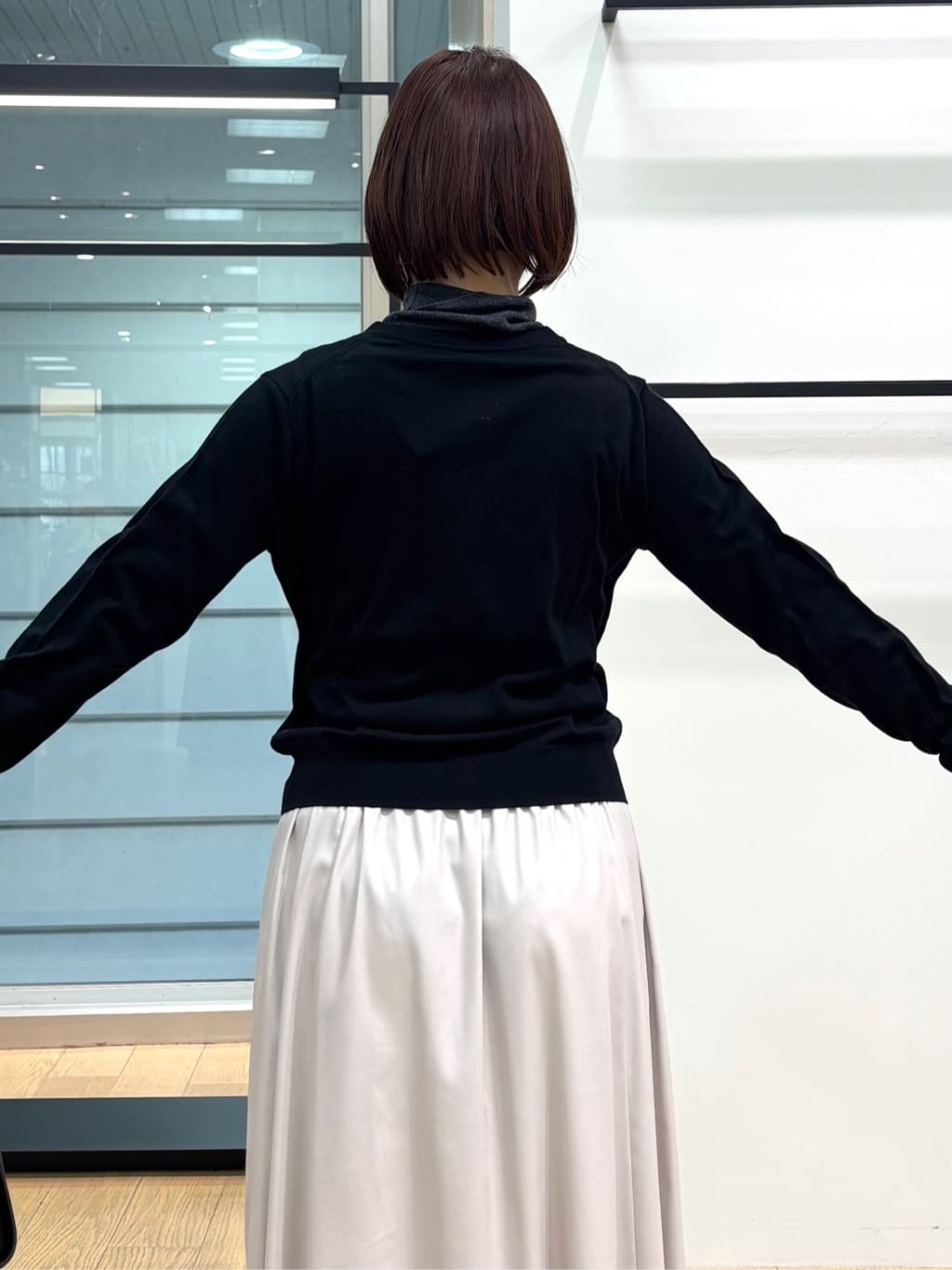 asamiさんの「INDIVI｜【洗える】ハイゲージニットカーディガン」を使ったコーディネート