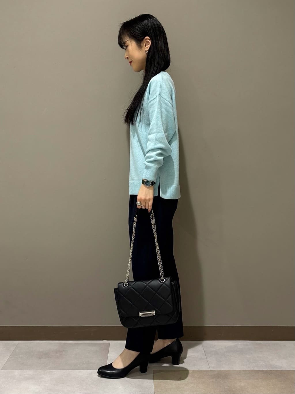 KEIKOさんの「INDIVI｜【洗える／カシミヤ混】ボトルネック ドルマンスリーブニット」を使ったコーディネート