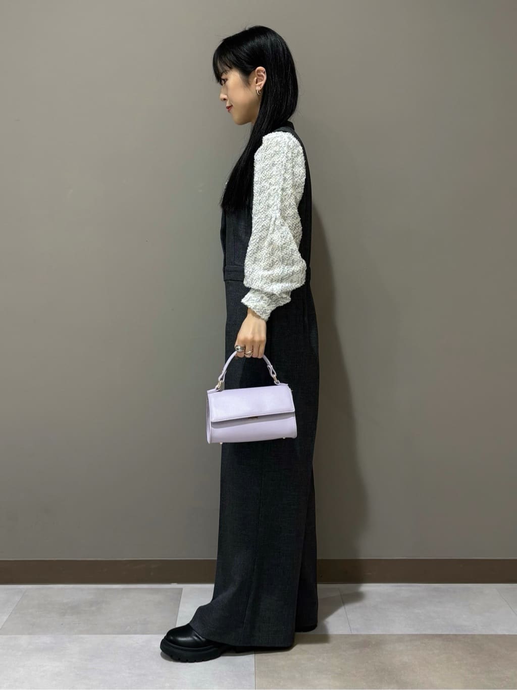 KEIKOさんの「INDIVI｜【秋／軽羽織り】ノーカラーミドル丈ライトコート」を使ったコーディネート