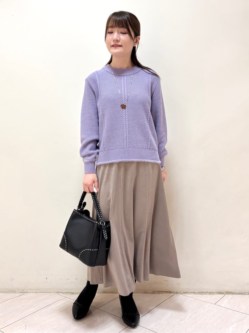 mikiさんの「Reflect｜【通勤】スエードライクフレアスカート」を使ったコーディネート