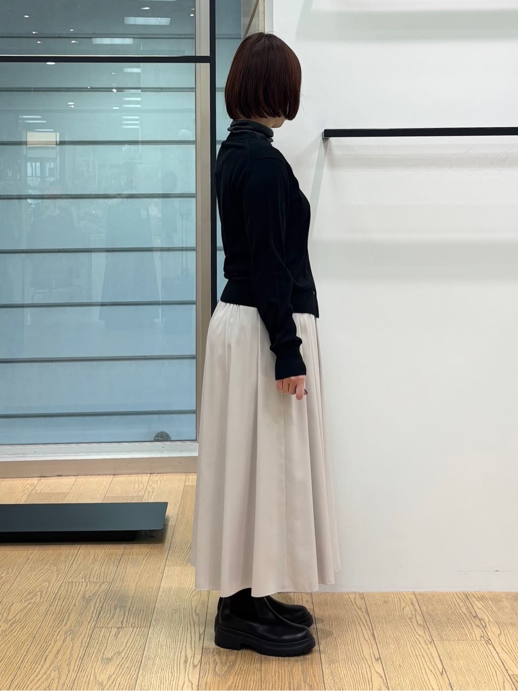 asamiさんの「INDIVI｜【洗える】ハイゲージニットカーディガン」を使ったコーディネート