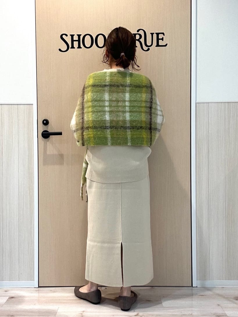 funafunaさんの「SHOO･LA･RUE｜【洗濯機可/セットアップ可】さりげないラメ使いで差をつける クルーネックニット」を使ったコーディネート