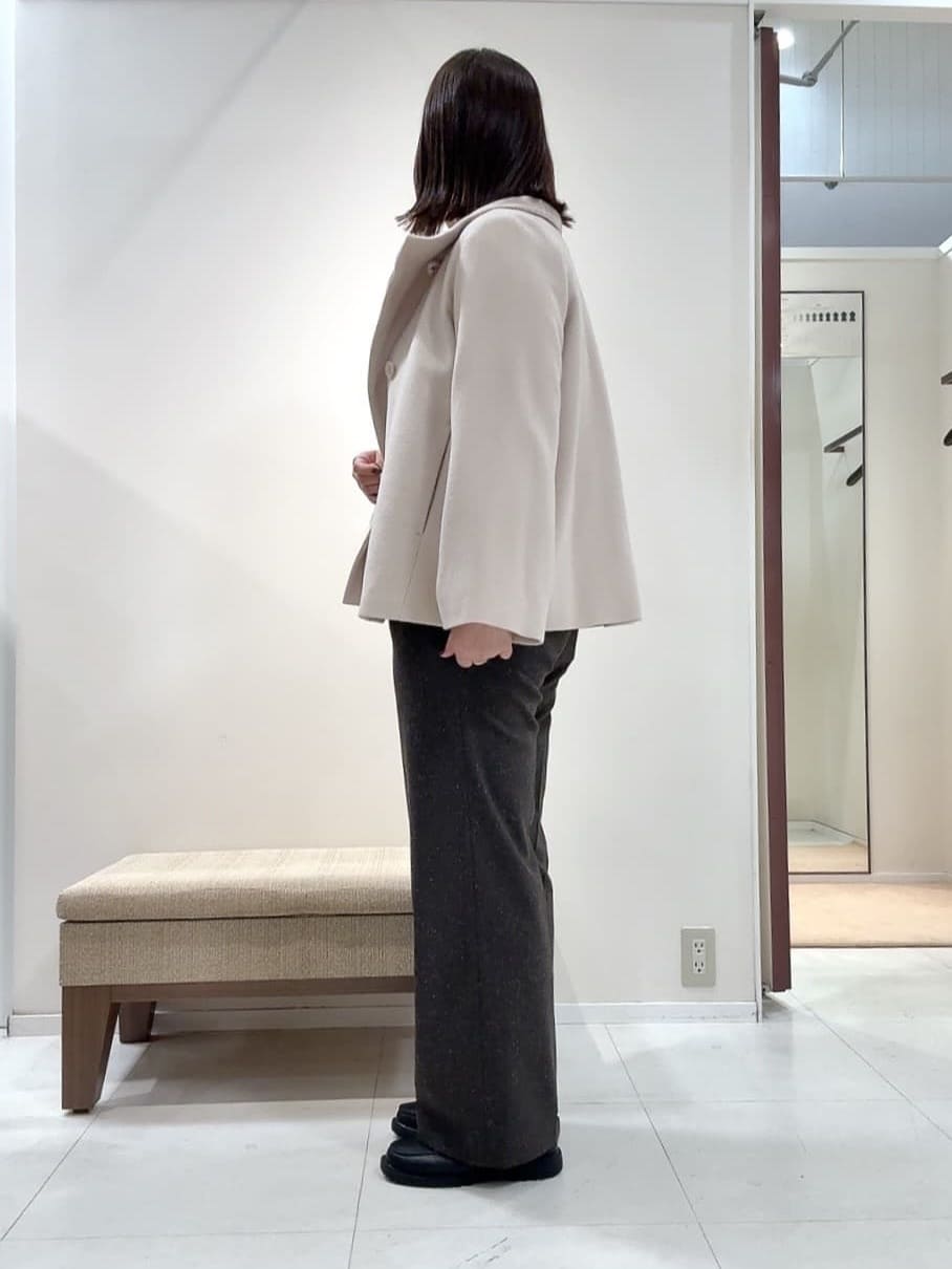 YUIさんの「UNTITLED｜【着回しが効く／オンオフアウター】ウールショートコート」を使ったコーディネート